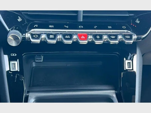 Peugeot 208 (2023) — foto 13 van 22
