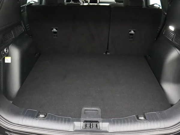 FORD Kuga (2024) — foto 8 van 27