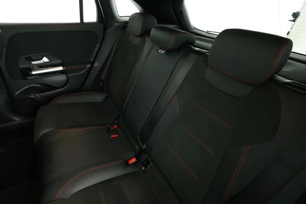 Mercedes-Benz GLA-Klasse (2023) — foto 5 van 16