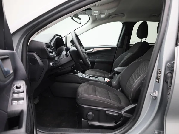 Ford Kuga (2022) — foto 5 van 40