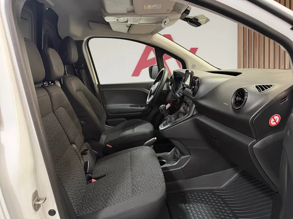 Mercedes-Benz Citan (2024) — foto 20 van 28