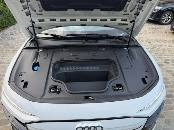 AUDI S6 Sportback e-tron (2026) — foto 4 van 22