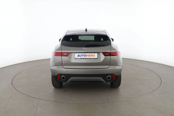 Jaguar E-Pace (2020) — foto 11 van 16
