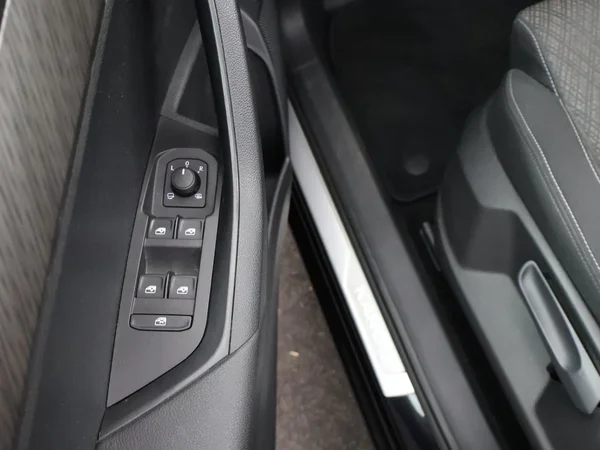 Škoda Karoq (2023) — foto 20 van 33