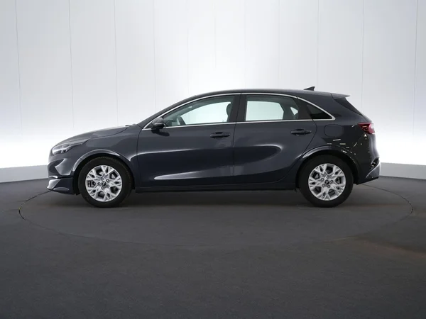 Kia Ceed (2024) — foto 12 van 19