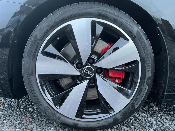 AUDI A5 Avant e-hybrid (PHEV) (2025) — foto 16 van 24