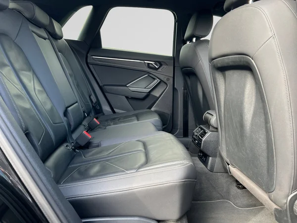 AUDI Q3 PHEV (2022) — foto 11 van 24