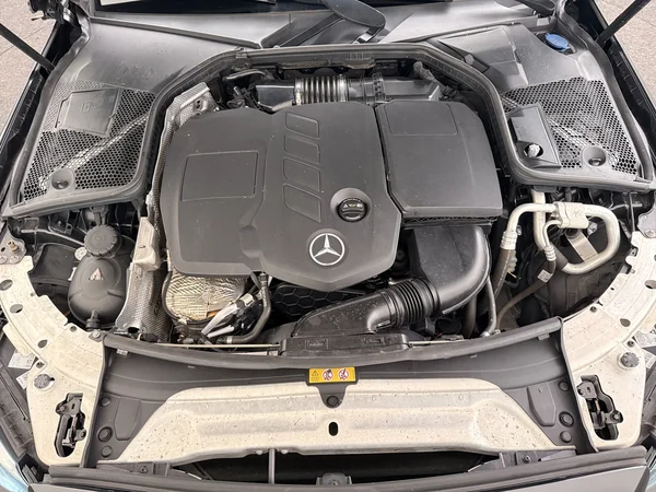 MERCEDES C 180 (2020) — foto 6 van 24