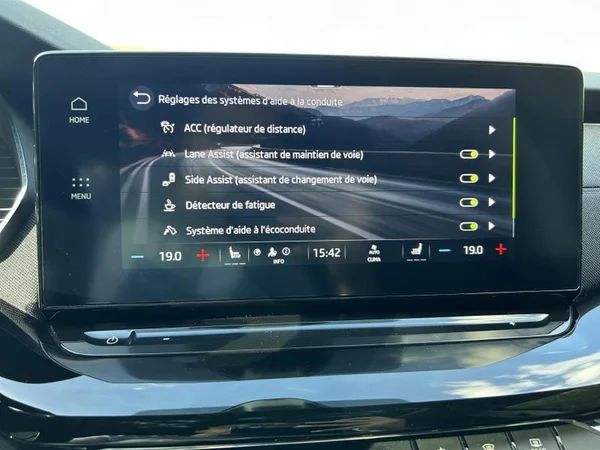 SKODA Octavia Combi Dsl (2021) — foto 19 van 41