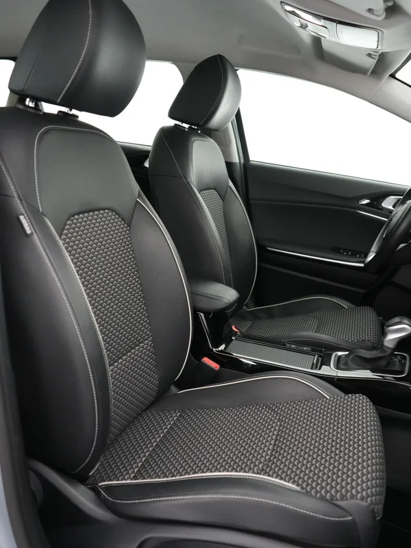 Kia cee'd (2023) — foto 3 van 21
