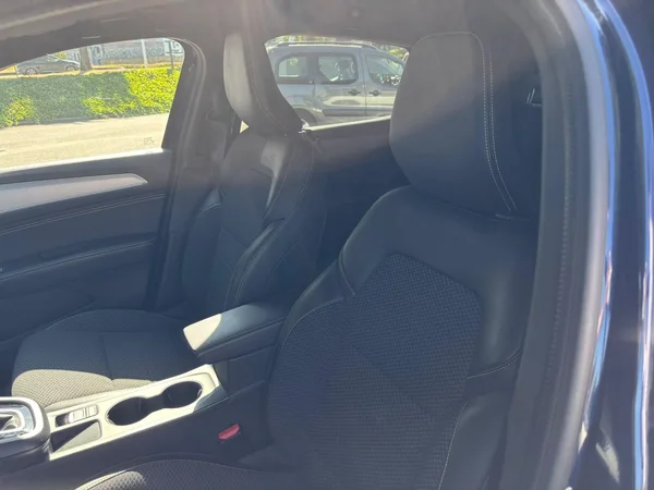 Renault Arkana (2024) — foto 2 van 20