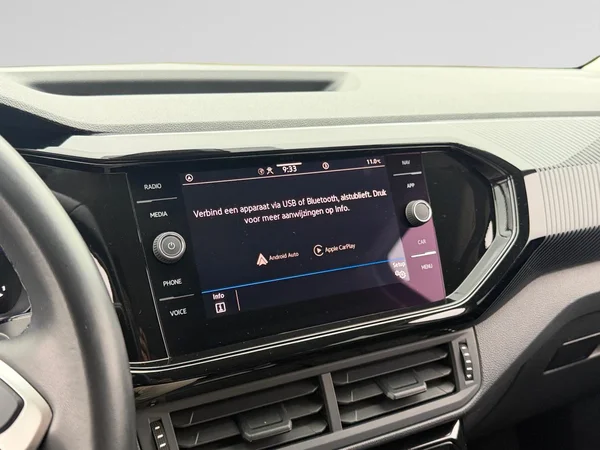 VOLKSWAGEN T-Cross (2023) — foto 7 van 21