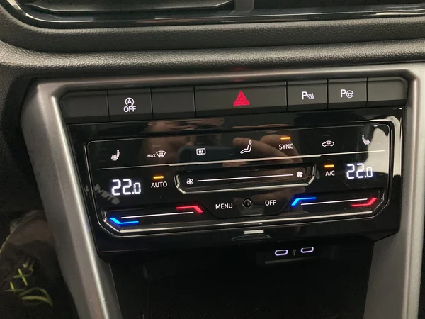 VOLKSWAGEN T-Roc (2022) — foto 7 van 35