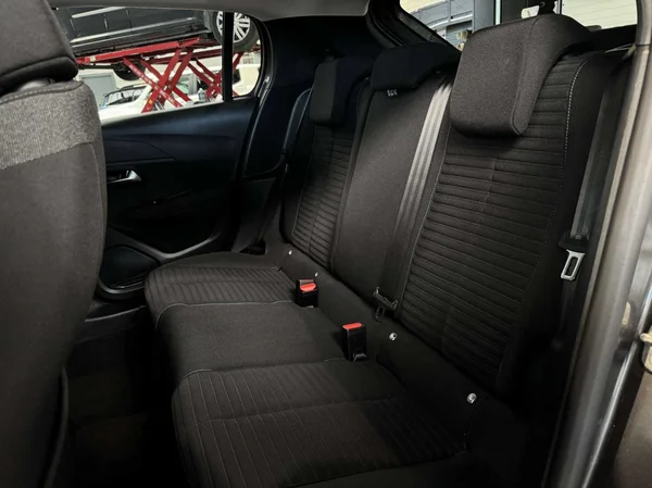 Peugeot 208 (2023) — foto 15 van 17