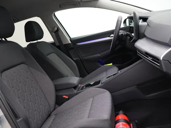 VOLKSWAGEN Golf VIII (2026) — foto 2 van 22