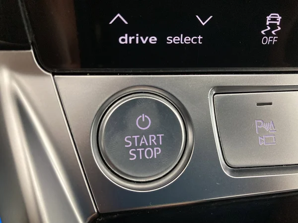 AUDI e-tron (2019) — foto 10 van 31