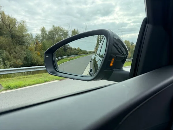 AUDI Q6 e-tron (2025) — foto 8 van 24