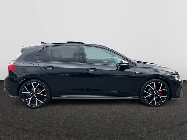 VOLKSWAGEN Golf VIII GTD (2024) — foto 21 van 24