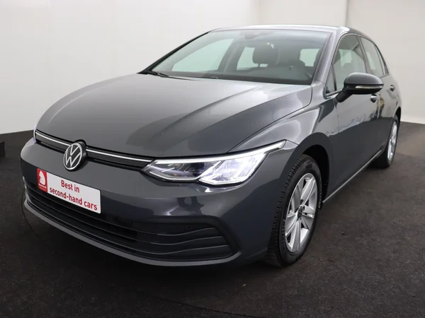 VOLKSWAGEN Golf (2024) — foto 21 van 28