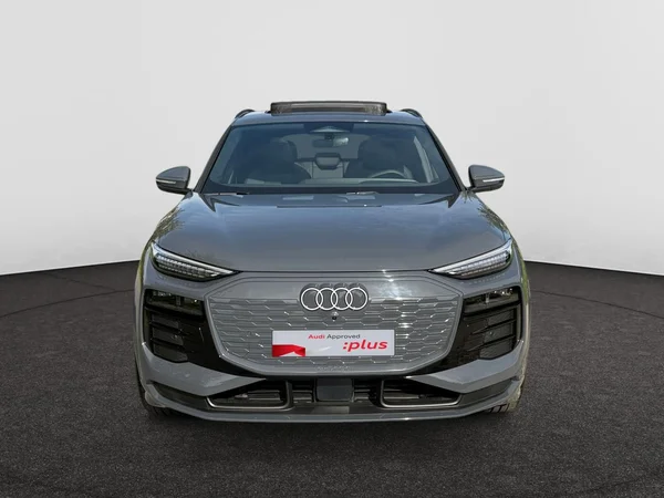 AUDI Q6 e-tron (2025) — foto 12 van 19