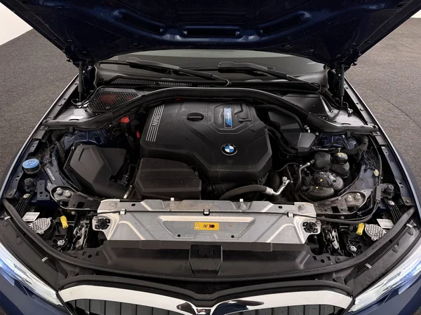 BMW 320 (2021) — foto 6 van 34