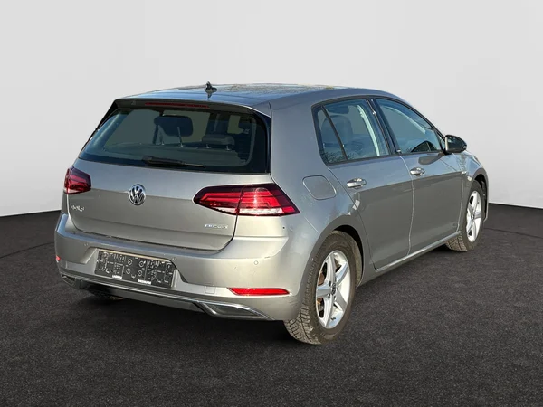 VOLKSWAGEN Golf VII (2020) — foto 15 van 20