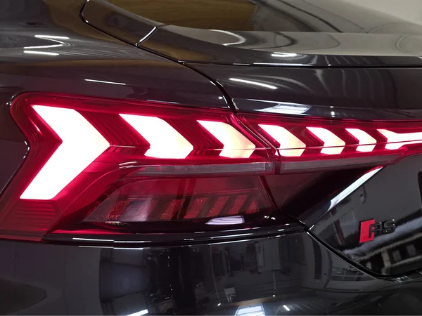 AUDI RS e-tron GT (2021) — foto 6 van 44