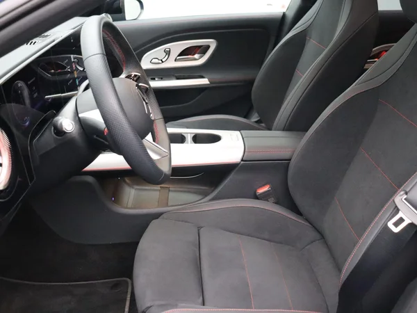 Mercedes-Benz CLA (2025) — foto 6 van 24