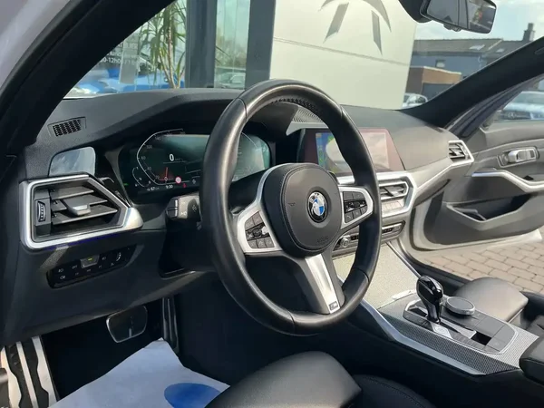 Bmw 330 (2022) — foto 22 van 23