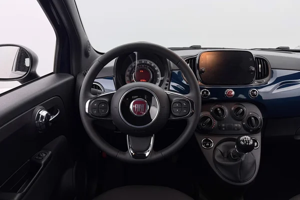 Fiat 500c (2024) — foto 10 van 28