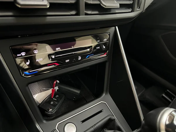 VOLKSWAGEN Taigo (2022) — foto 4 van 20