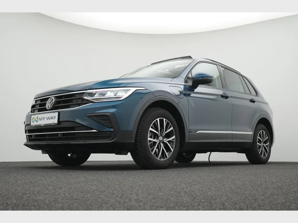VOLKSWAGEN Tiguan eHybrid (PHEV) (2024) — foto 25 van 30