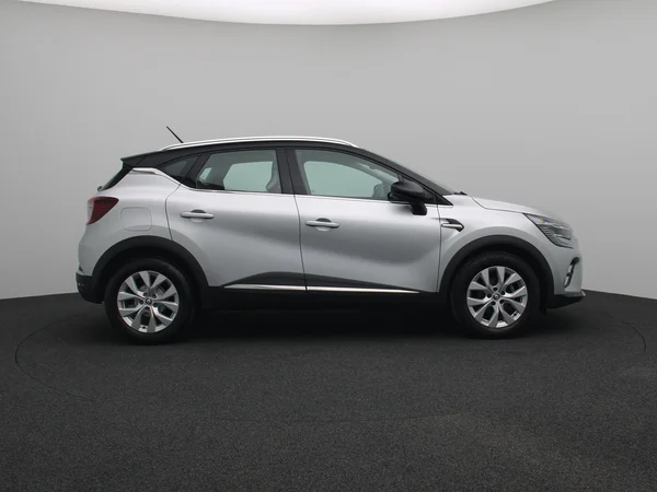 RENAULT Captur (2022) — foto 5 van 16