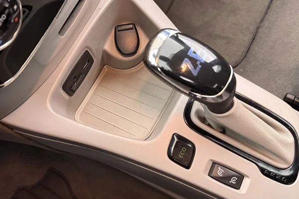 Renault Zoe (2017) — foto 10 van 47