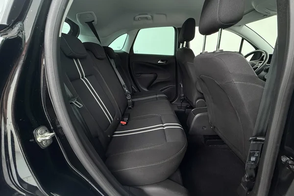 Opel Crossland (2023) — foto 4 van 29