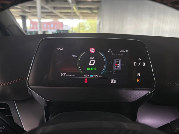 CUPRA Born (2025) — foto 22 van 24