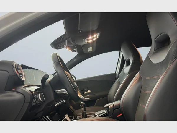 Mercedes-Benz A 180 (2022) — foto 26 van 26