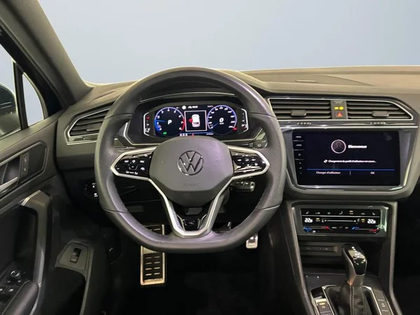 VOLKSWAGEN Tiguan (2021) — foto 5 van 33