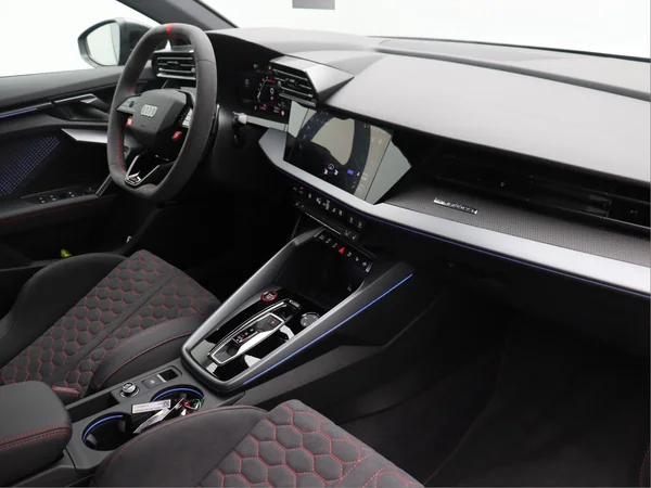 AUDI RS3 Sportback (2026) — foto 10 van 15