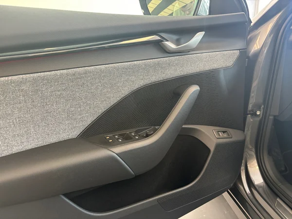 SKODA Octavia Combi (2025) — foto 21 van 24
