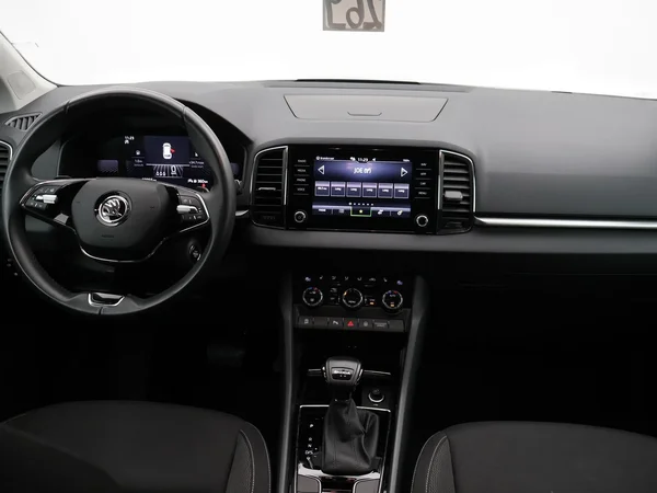 Škoda Karoq (2023) — foto 3 van 24