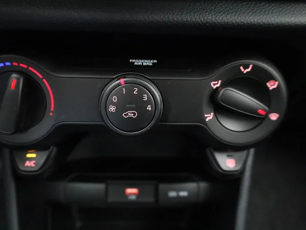 Kia Picanto (2021) — foto 14 van 36