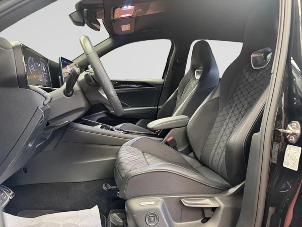 VOLKSWAGEN Tiguan (2025) — foto 24 van 24