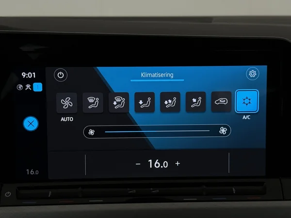 VOLKSWAGEN Golf Variant (2022) — foto 18 van 28