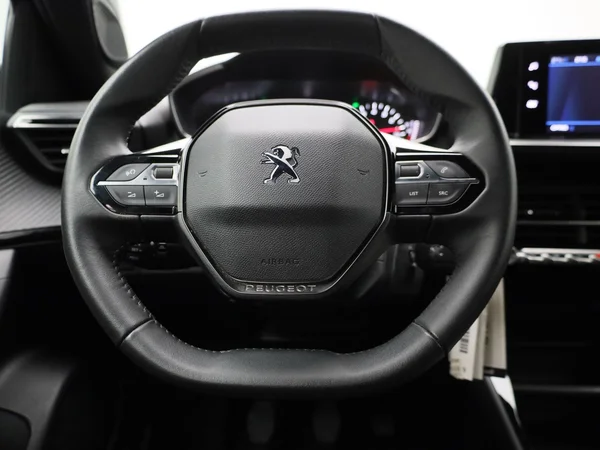 Peugeot 2008 (2023) — foto 38 van 40