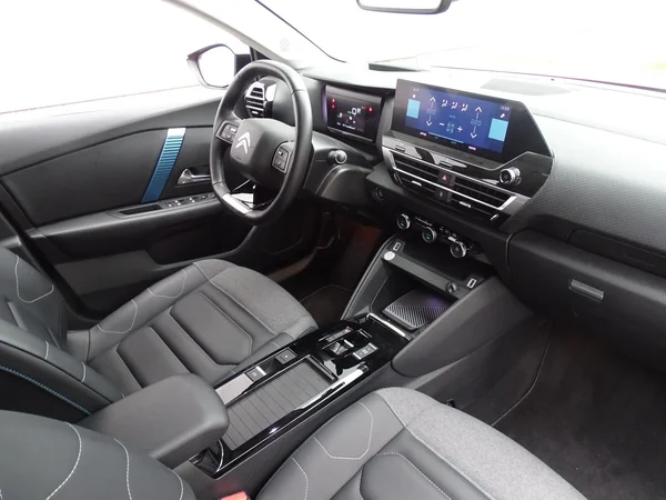 Citroën C4 (2022) — foto 16 van 22