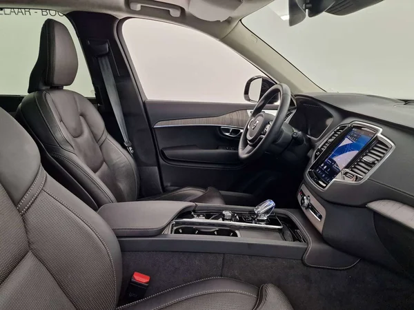 Volvo XC90 (2024) — foto 14 van 18