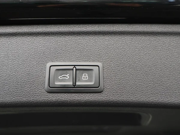 AUDI A4 Avant (2023) — foto 23 van 30