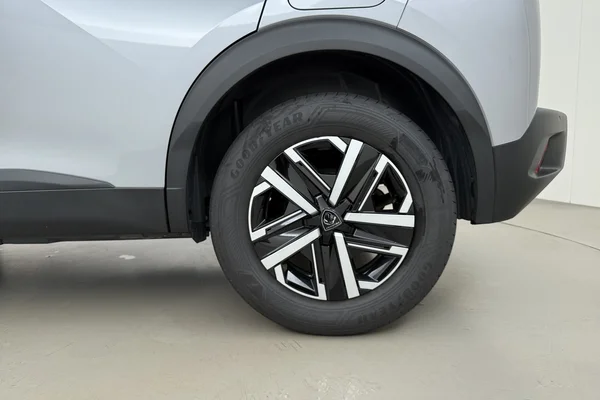 Peugeot 2008 (2025) — foto 13 van 16