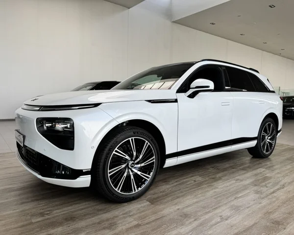 Xpeng G9 (2026) — foto 12 van 30